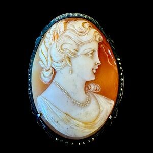 Vintage large 1940’s cameo pin/pendant from Torres del Greco